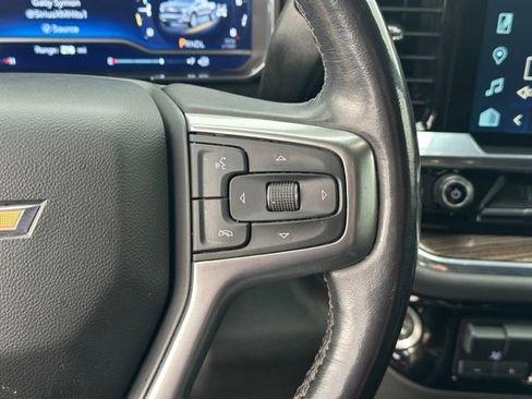 Used 2022 Chevrolet Silverado 1500 LT AWD/4WD image 5