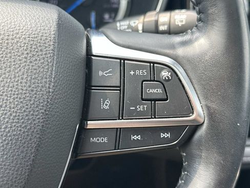 Used 2021 Toyota Highlander Platinum AWD/4WD image 25