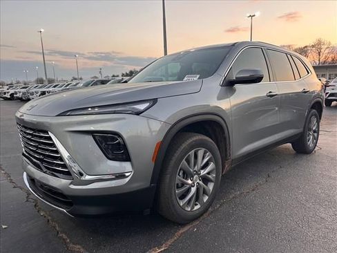 New 2026 Buick Enclave Preferred w/ Power Package image 5