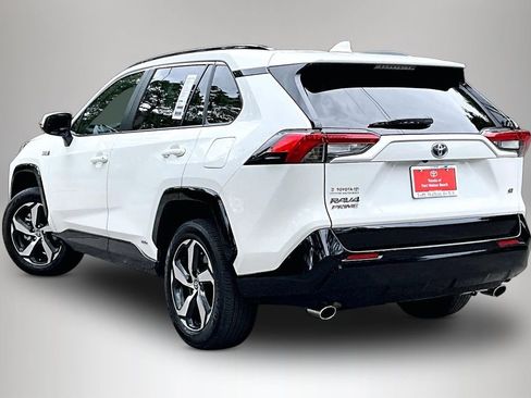 Used 2024 Toyota RAV4 SE w/ Weather & Moonroof Package AWD/4WD image 4