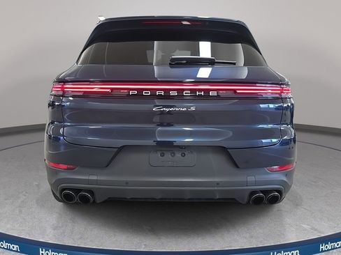 Used 2024 Porsche Cayenne S image 8