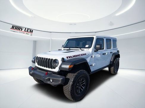 New 2026 Jeep Wrangler Unlimited Rubicon w/ Xtreme 35 Tire Package image 7