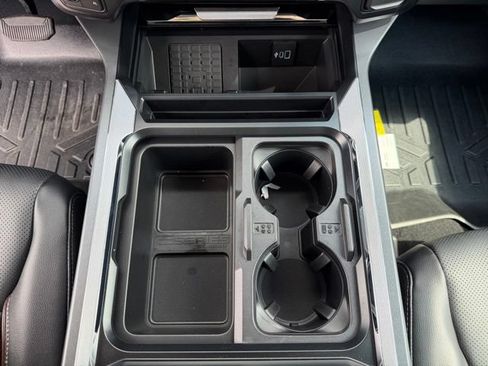 Used 2024 Ford F250 Lariat w/ Lariat Ultimate Package AWD/4WD image 19