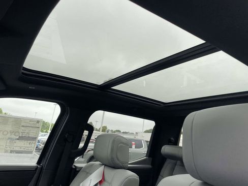 New 2026 Toyota Tundra Limited AWD/4WD image 31