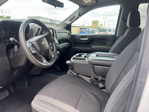 Used 2019 Chevrolet Silverado 1500 Custom w/ Custom Value Package AWD/4WD image 3