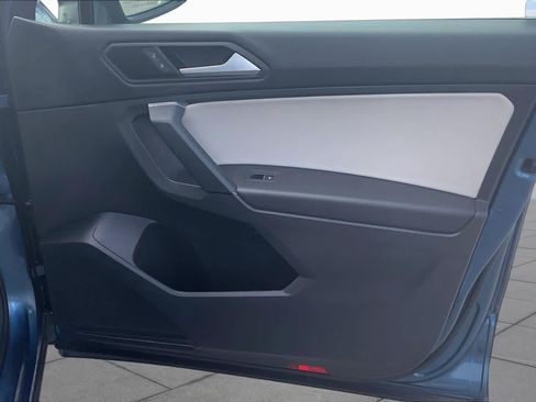 Used 2019 Volkswagen Tiguan SE w/ Panoramic Sunroof Package FWD image 23