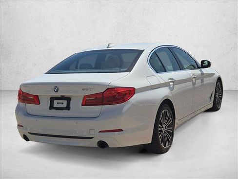 Used 2018 BMW 530i RWD image 5