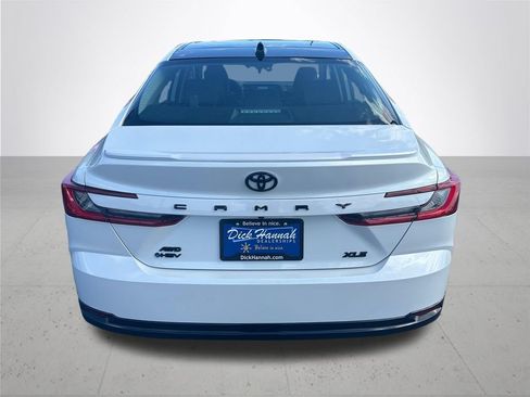 Used 2026 Toyota Camry XLE AWD/4WD image 8