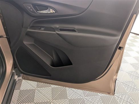 Used 2019 Chevrolet Equinox LT image 34