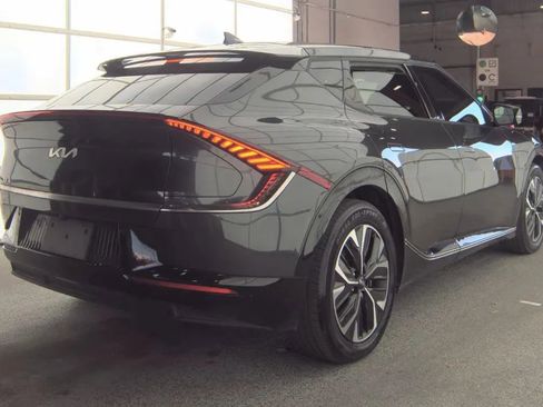 Used 2022 Kia EV6 Wind image 4