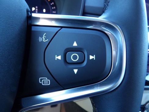 New 2026 Volvo XC40 B5 Plus w/ Protection Package Premier image 18