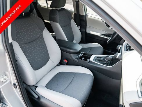 Certified 2019 Toyota RAV4 XLE AWD/4WD image 29