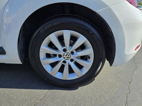 Used 2018 Volkswagen Beetle 2.0T S image 31