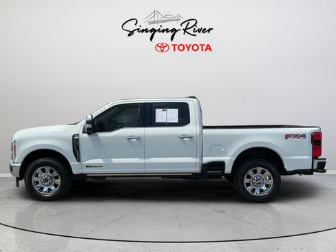 Used 2023 Ford F250 Lariat w/ Lariat Ultimate Package AWD/4WD image 4