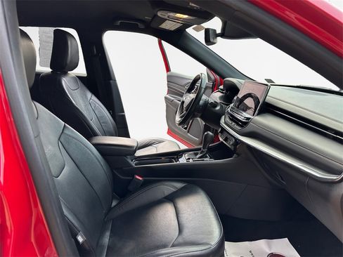 Used 2022 Jeep Compass Limited image 26