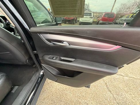 Used 2017 Cadillac XT5 Luxury w/ Driver Awareness Package image 28