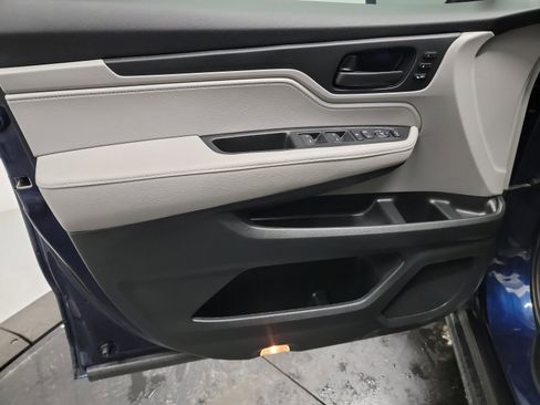 Certified 2023 Honda Odyssey EX-L image 13