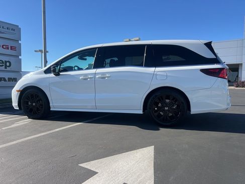 Used 2025 Honda Odyssey Sport-L image 14