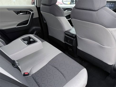 Certified 2021 Toyota RAV4 XLE image 18
