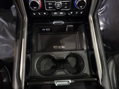 Used 2024 GMC Yukon XL Denali image 26