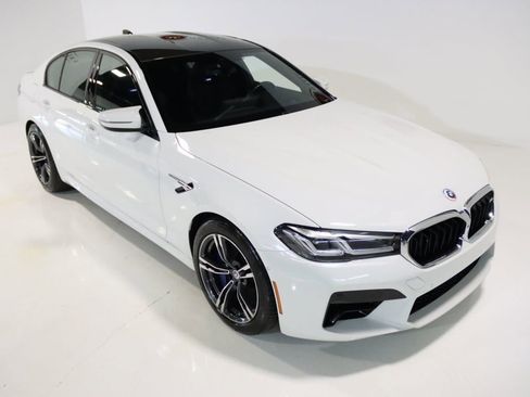 Used 2023 BMW M5 w/ Executive Package image 28