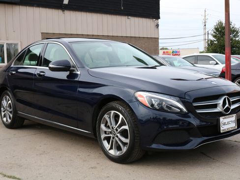 Used 2017 Mercedes-Benz C 300 4MATIC Sedan image 3