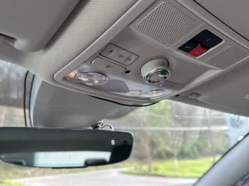 Used 2020 Volkswagen Passat 2.0T R-Line image 23