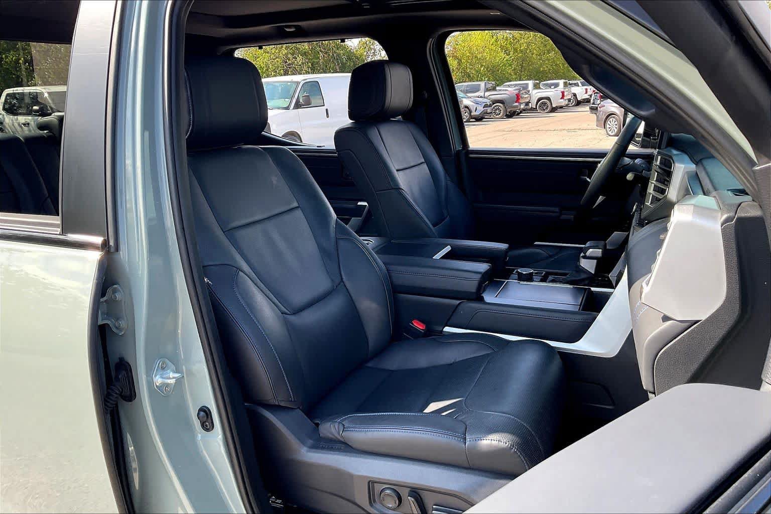 Used 2024 Toyota Tundra Platinum AWD/4WD image 9