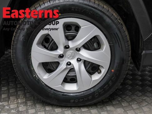 Used 2024 Toyota RAV4 LE image 29