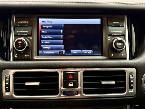 Used 2010 Land Rover Range Rover Supercharged AWD/4WD image 23