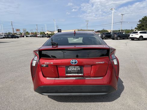 Used 2016 Toyota Prius Three w/ Protection Package FWD image 5