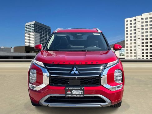 New 2025 Mitsubishi Outlander SEL image 2