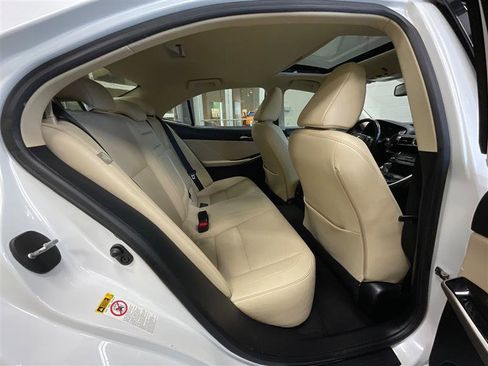Used 2015 Lexus IS 250 image 24
