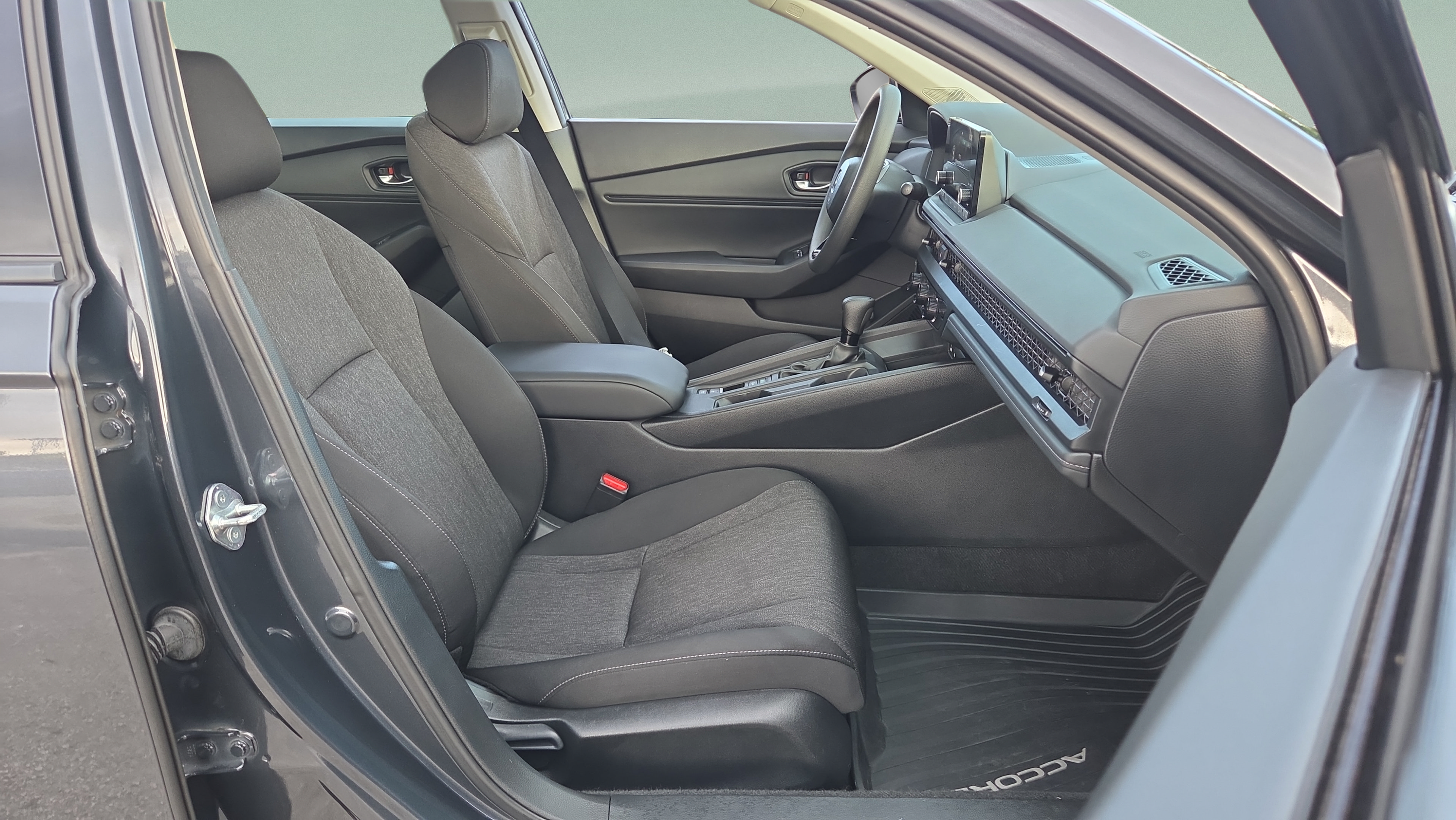 Used 2023 Honda Accord EX image 19