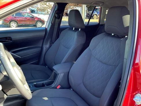 Used 2023 Toyota Corolla Cross LE image 24