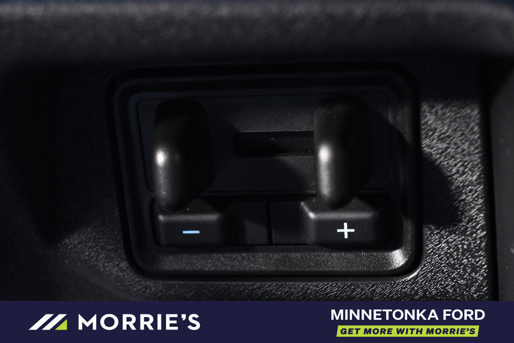 Used 2025 Ford Expedition Max Platinum w/ Platinum Ultimate Package AWD/4WD image 35