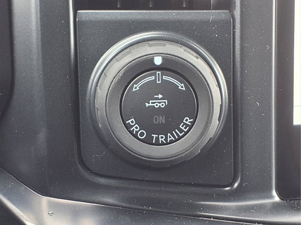 New 2026 Ford F350 Lariat w/ Black Appearance Package AWD/4WD image 10