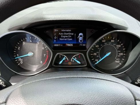 Used 2017 Ford Escape SE FWD image 23