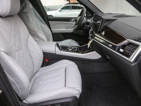 New 2026 BMW X5 sDrive40i w/ M Sport Package image 13