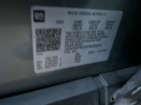 Used 2023 Chevrolet Suburban Premier image 36