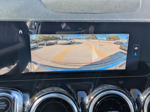 New 2026 Mercedes-Benz GLB 250 image 11