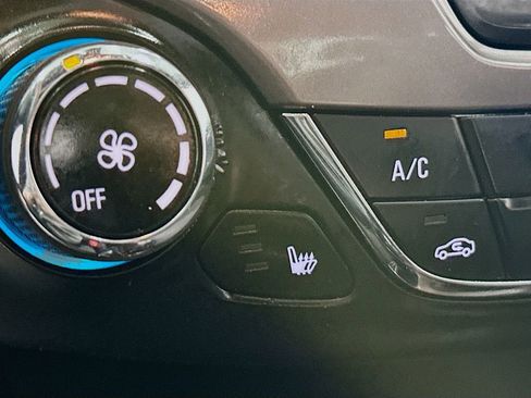 Used 2017 Chevrolet Cruze LT w/ Sun And Sound Package image 20