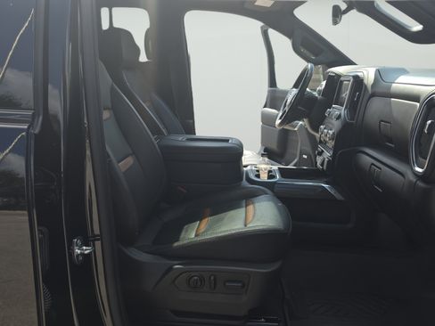 Used 2022 GMC Sierra 2500 AT4 w/ AT4 Premium Plus Package AWD/4WD image 25