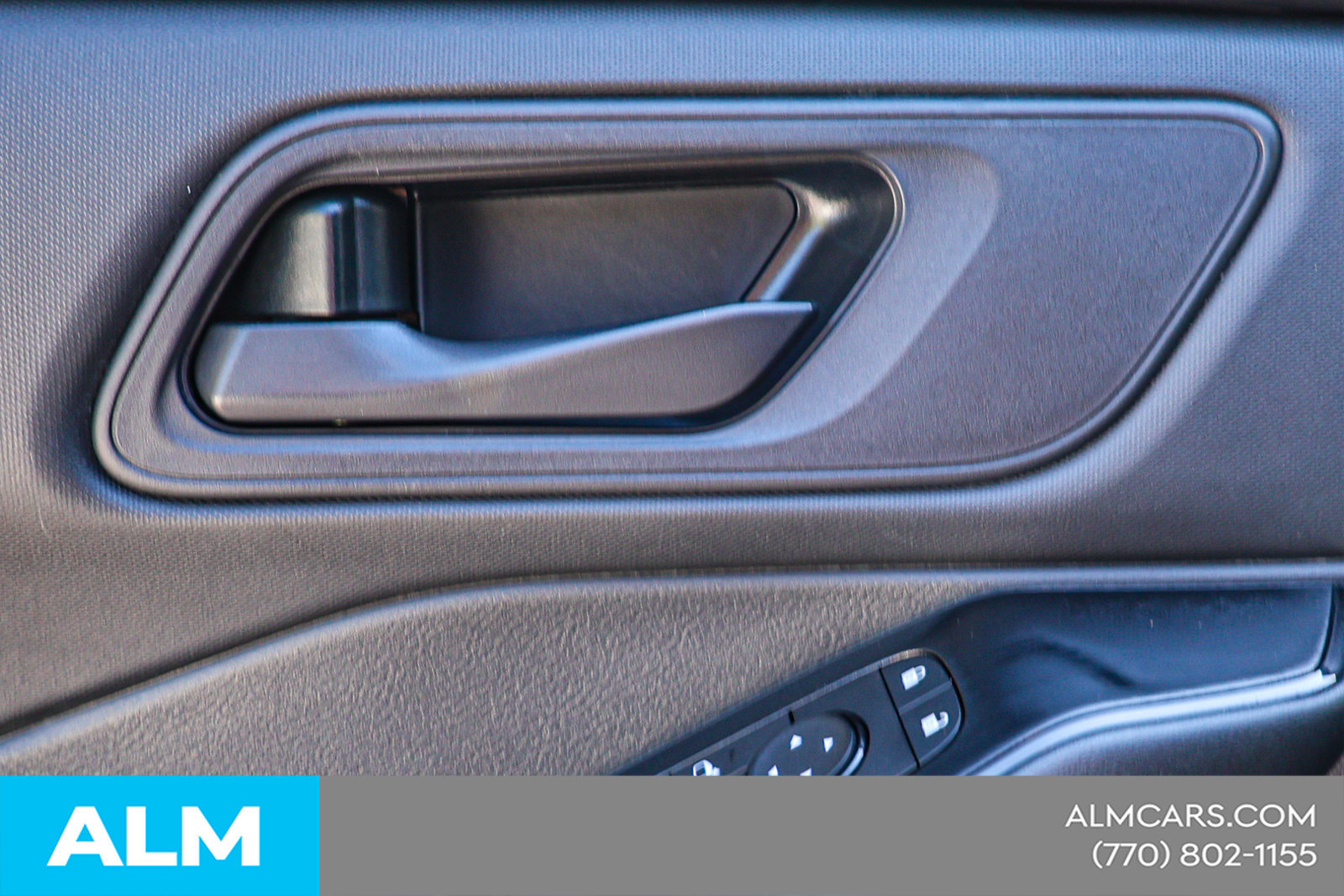 Used 2024 Nissan Rogue S FWD image 39