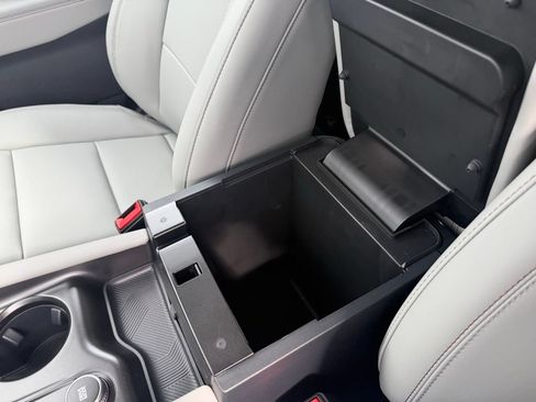 New 2025 Ford Explorer Active w/ Active Comfort Package RWD image 27