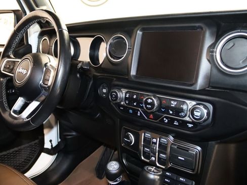 Used 2021 Jeep Wrangler Unlimited Sahara w/ Dual Top Group AWD/4WD image 70