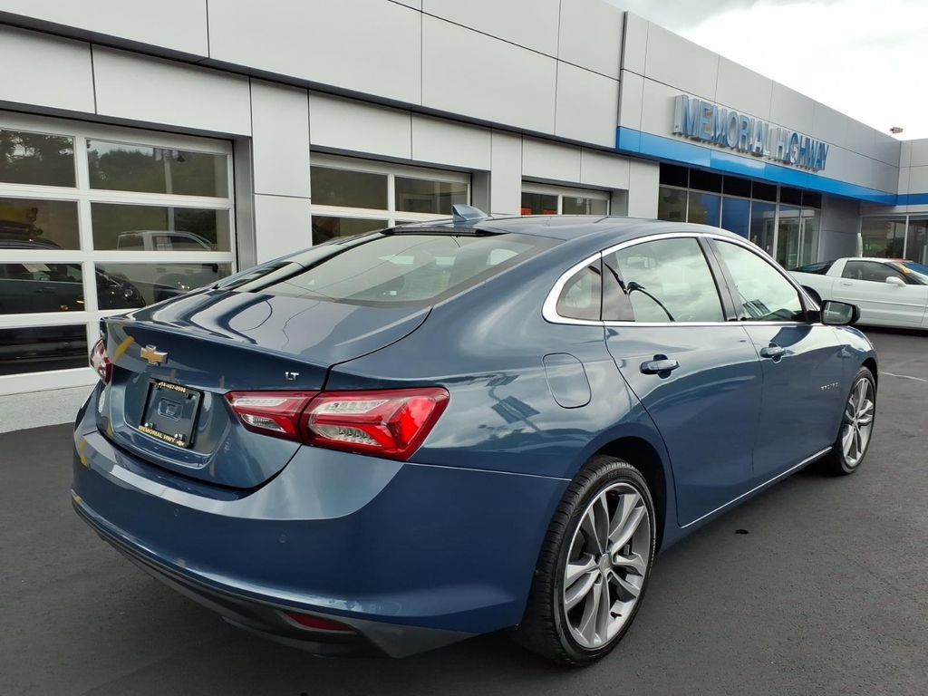 Used 2024 Chevrolet Malibu LT FWD image 7