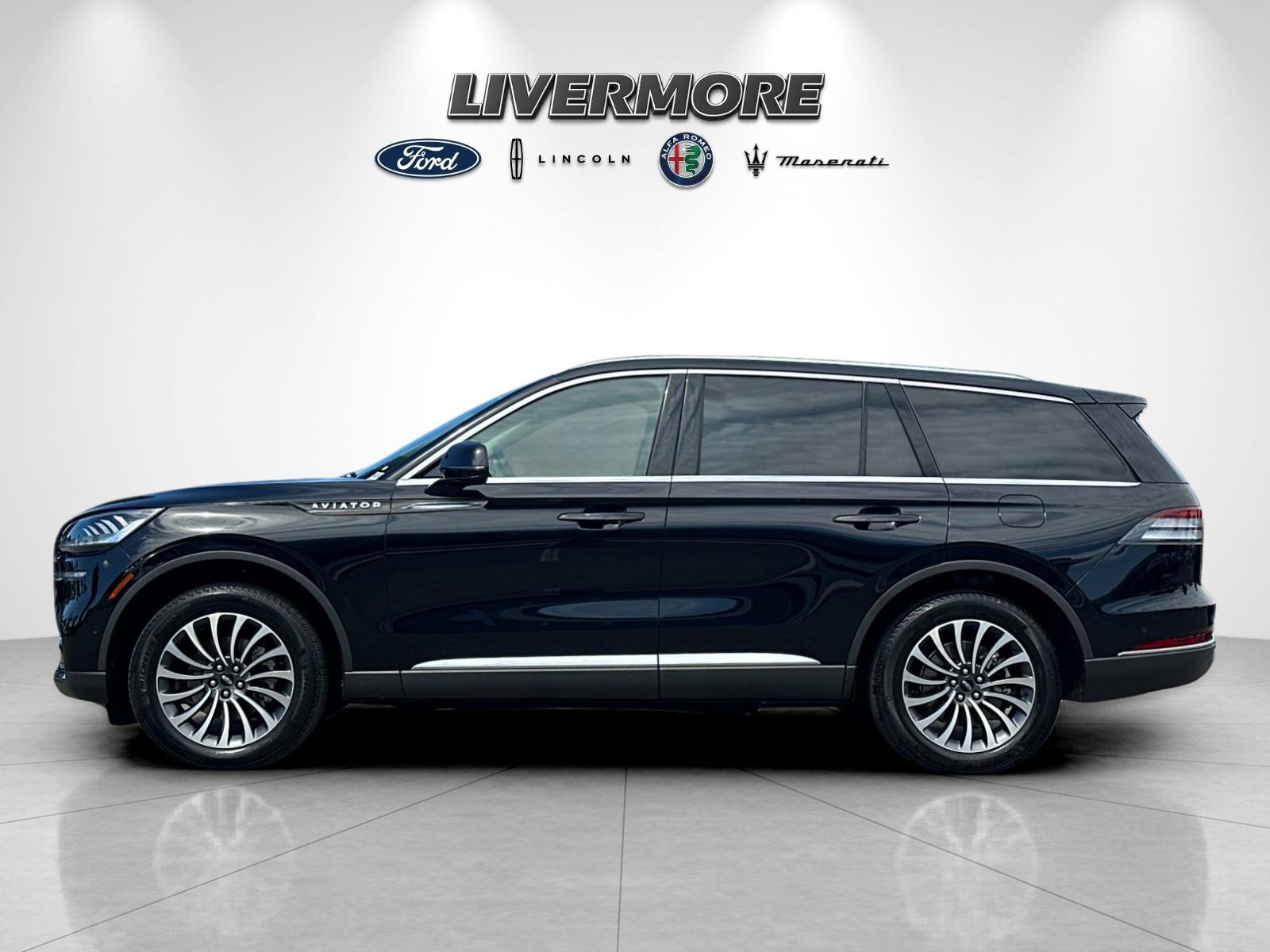 Certified 2023 Lincoln Aviator Reserve w/ Equipment Group 201A AWD/4WD image 6
