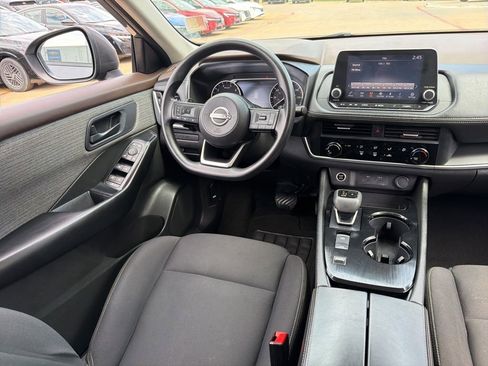 Used 2023 Nissan Rogue S FWD image 18