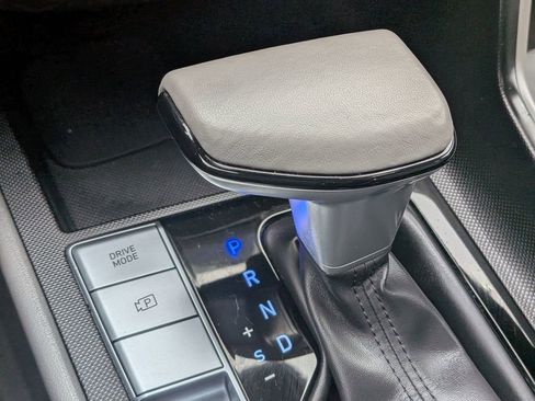 Used 2025 Hyundai Elantra SEL image 19